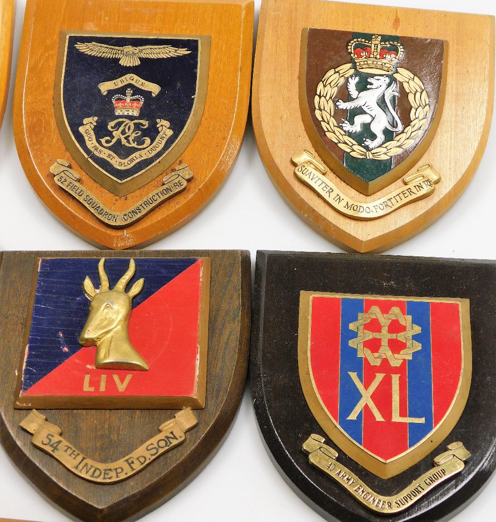 A group of Royal Engineers and other military plaques, to include the Army League Corps, Perth, Army - Bild 2 aus 5