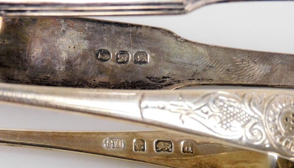 Georgian and later silver flatware, including a pair of sugar bows, London 1812, a pair of silver sa - Image 5 of 7