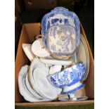 Various ceramics and effects, to include an ironstone blue and white bowl, tureen, cake stand, etc.