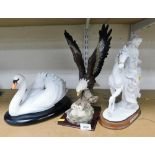 Various animal ornaments, to include a Royal swan by Ronald Van Rosenvelt by the Franklin Mint on eb
