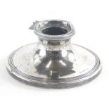 A George V silver capstan inkwell, with loaded base, Birmingham 1916. (AF)