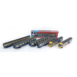 A Lima OO gauge Class 43 HST, including power car, dummy car, four passenger coaches and one boxed L