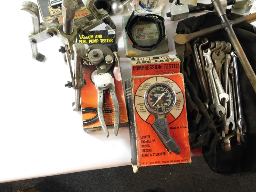 Various automobilia parts, two sets of Gunsons test tunes, a Volts calibrator meter, AA car badge, j - Image 7 of 9