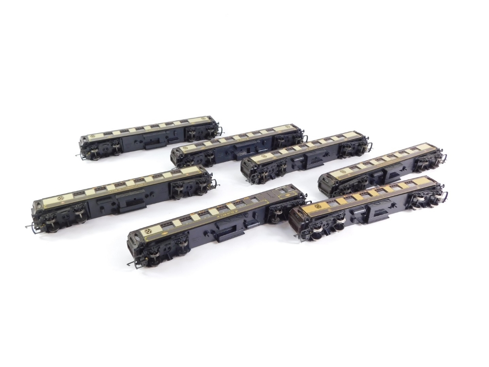 Hornby OO gauge Pullman coaches, including Juana, Sheila, car number 71, third class, car number 78. - Image 2 of 2