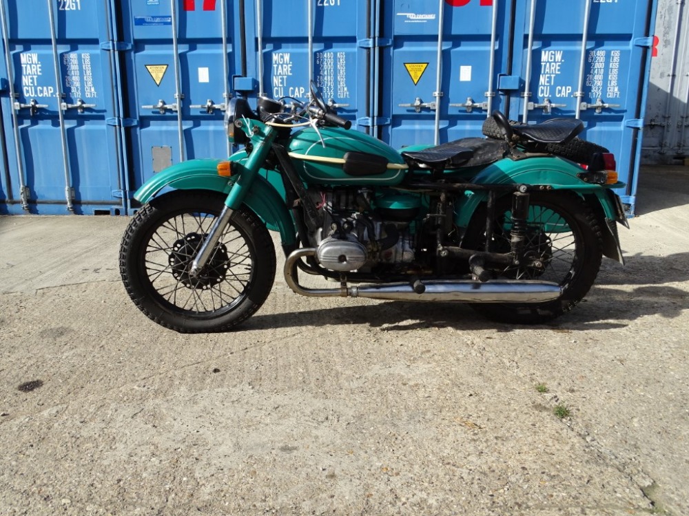 A 1976 URAL Tricycle Sidecar, registration PA0 737P, petrol, 649cc, green, first registered 01/01/19 - Image 10 of 11