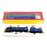 A Hornby 00 gauge Merchant Navy Class locomotive 'Canadian Pacific', 35005, BR lined blue livery, 4-