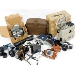 A Eumic film camera, Exakta camera, various cameras, etc. (a quantity)