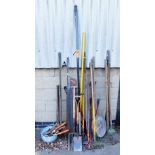 Various garden tools, to include rakes, hoe, spade, forks, saw, dibbers, etc. (a quantity)
