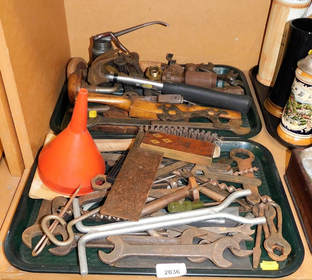 Various hand tools, to include spanners, hammers, wire brush, braces, vintage oil can, etc. (2 trays