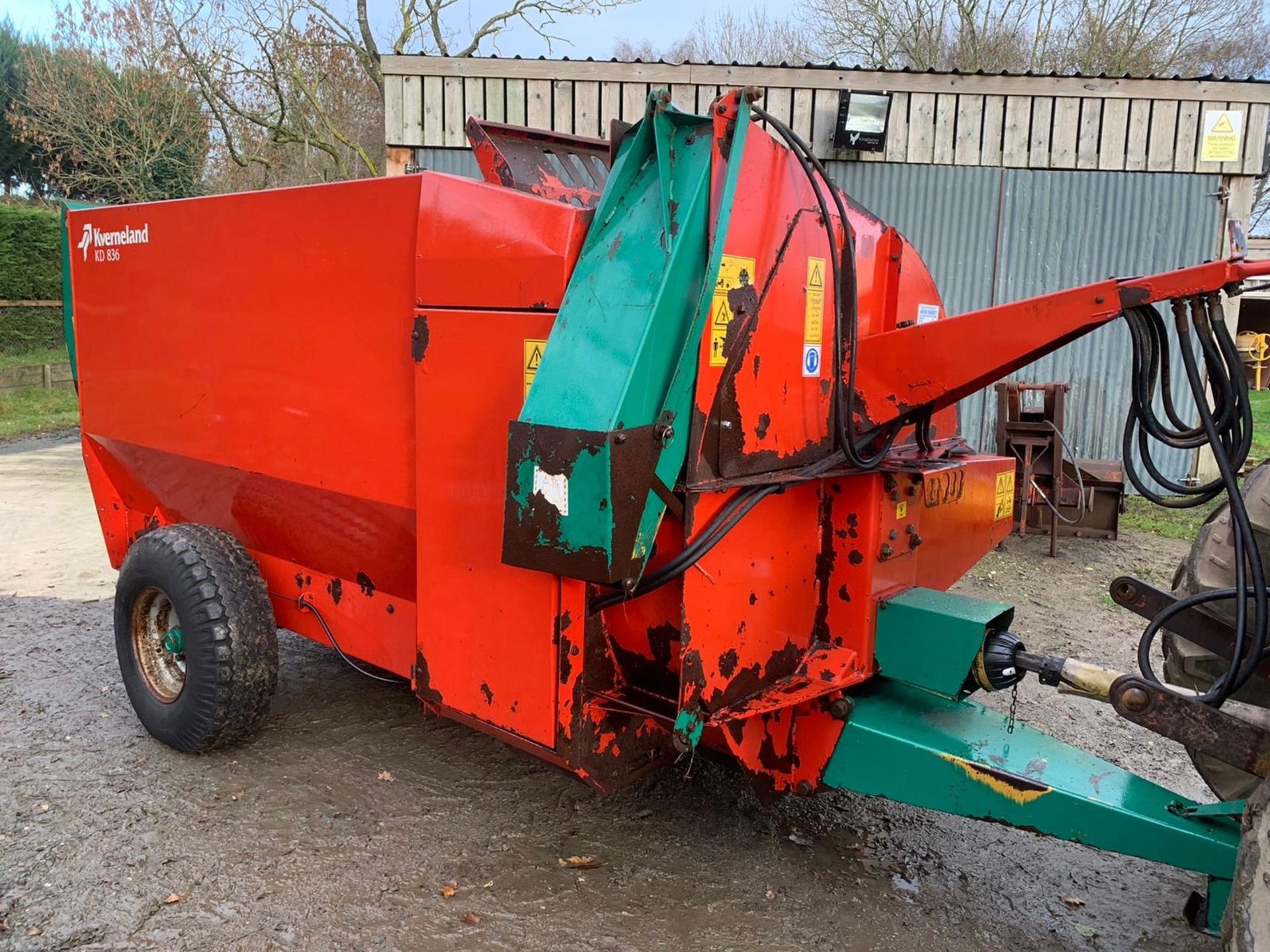 KVERNLAND 836 TRAILED STRAW CHOPPER