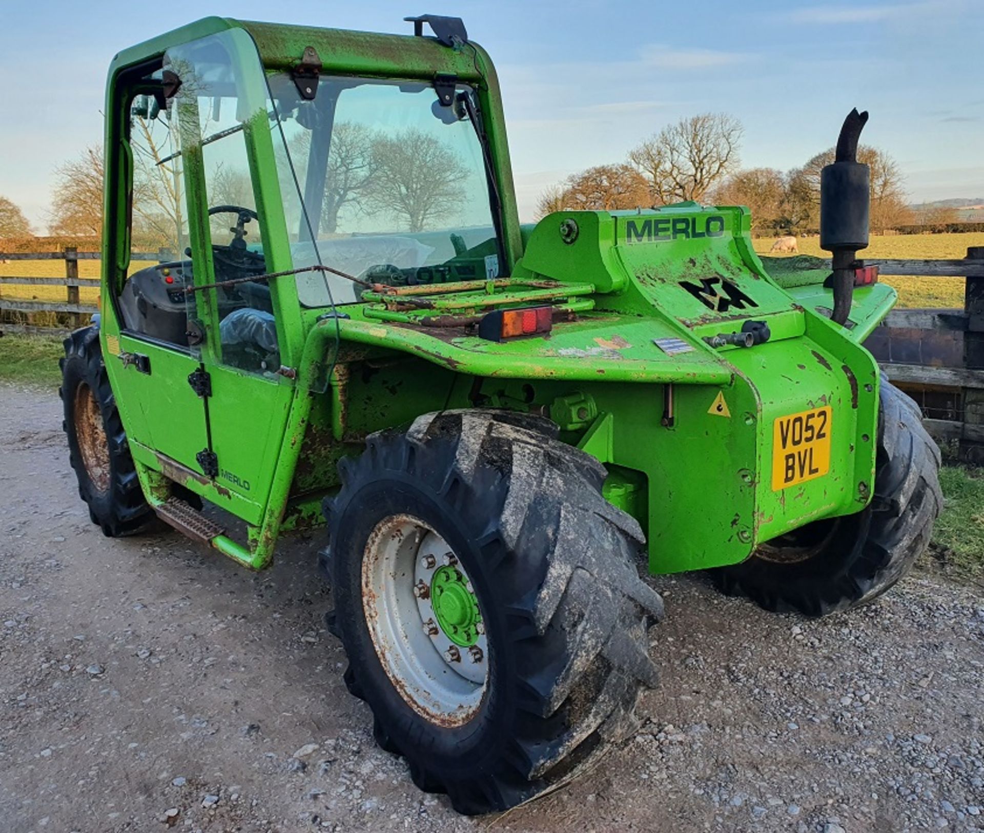 MERLO 26.6 TELESCOPIC HANDLER YR 2002 C/W PALLET TINES 10,045 HOURS - Image 3 of 14