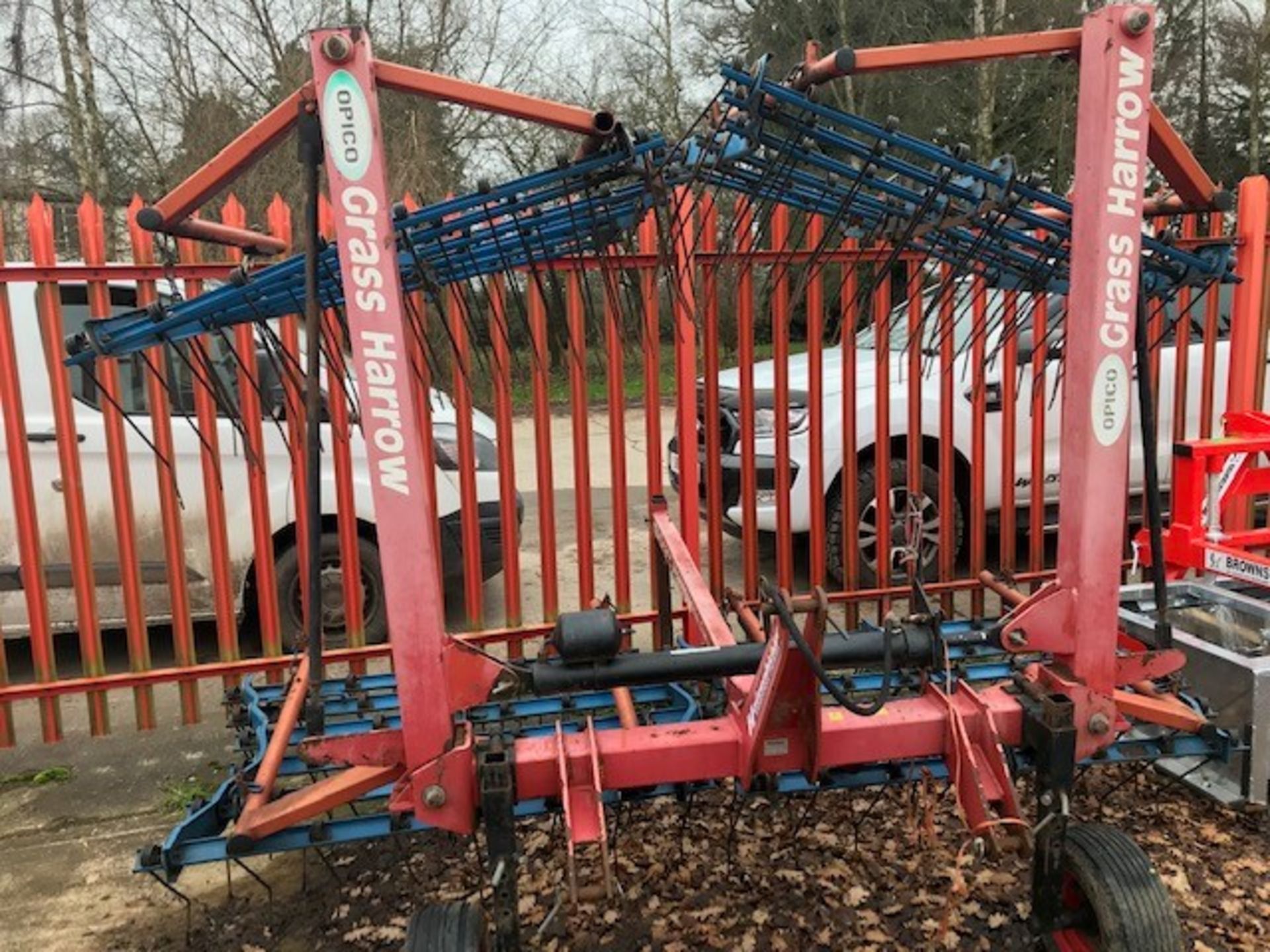 6M HYDRAULIC FOLD GRASS HARROW 8MM TINES