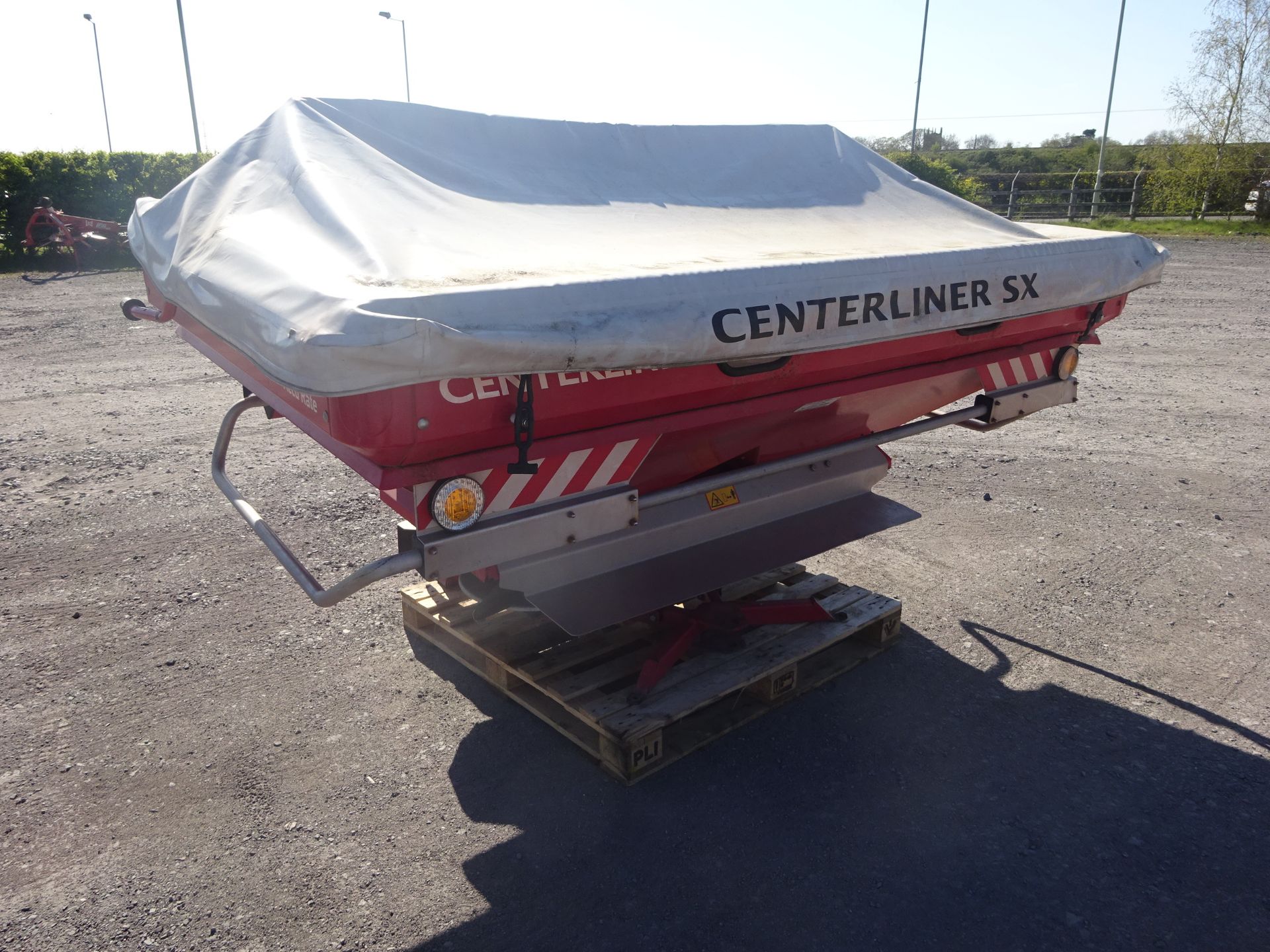 TEAGLE CENTRELINER SX3000 FERT SPINNER C/W BOOKS GREAT CONDITION - Image 2 of 2