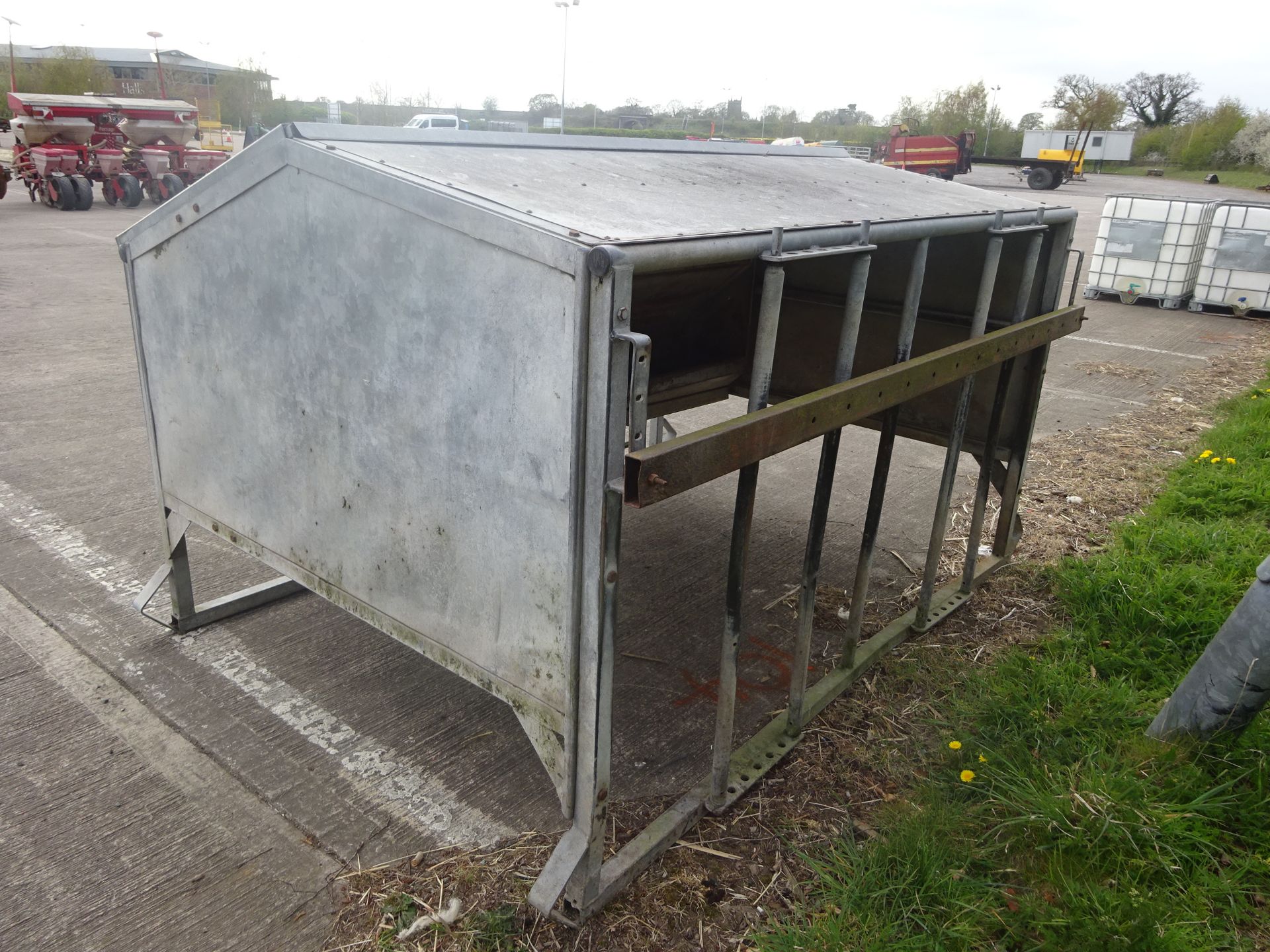 IAE CALF CREEP FEEDER