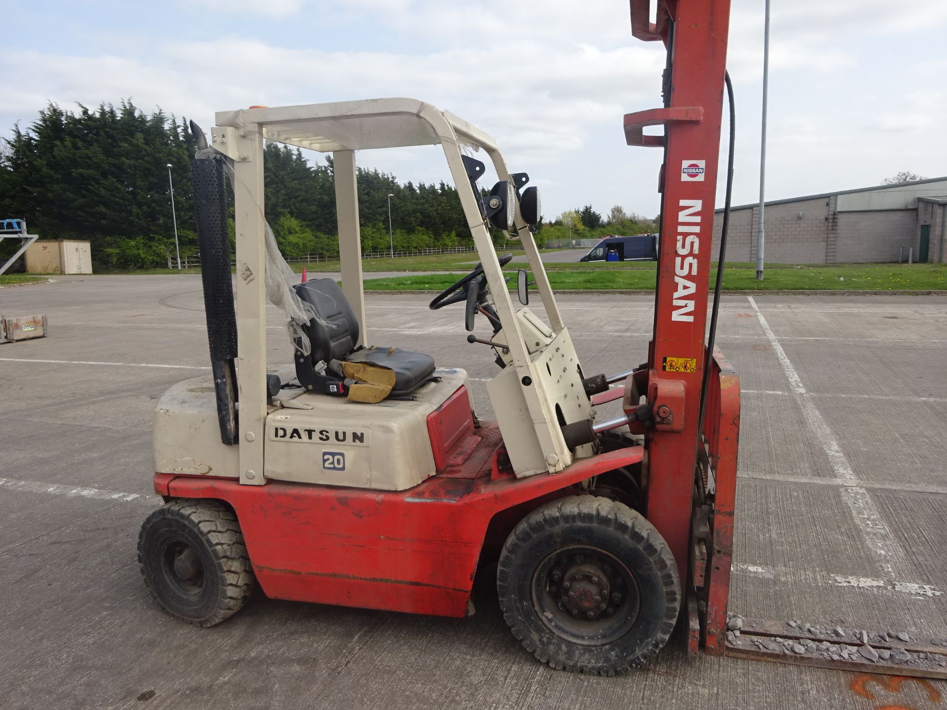 NISSAN DIESEL FORKLIFT - Image 3 of 3