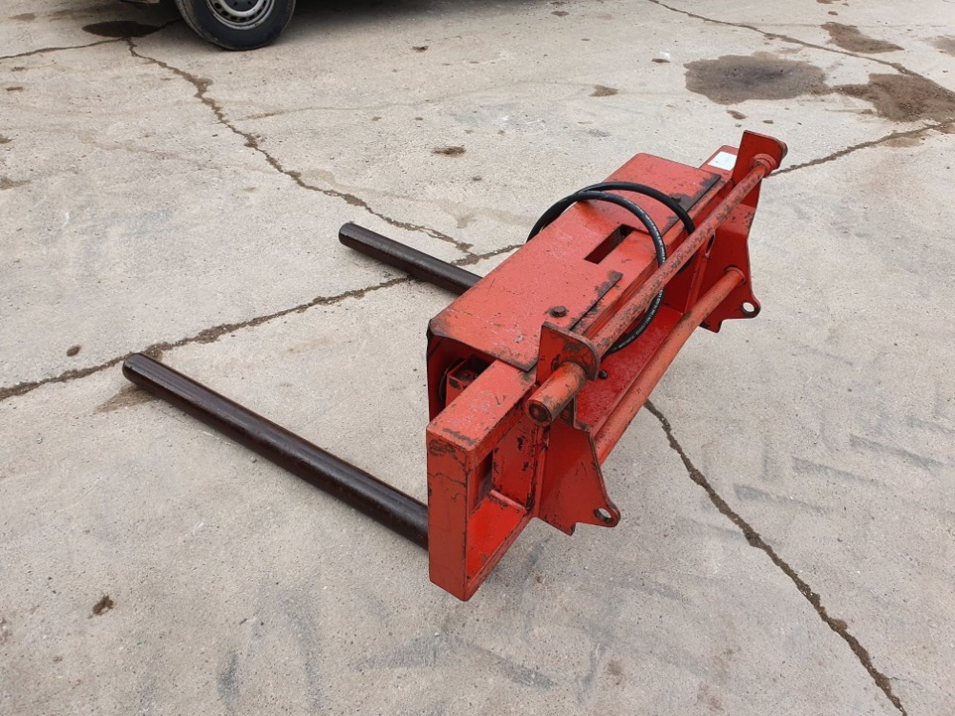 CHILTON BALE SQUEEZER C/W CHILTON BRACKETS - Image 4 of 5