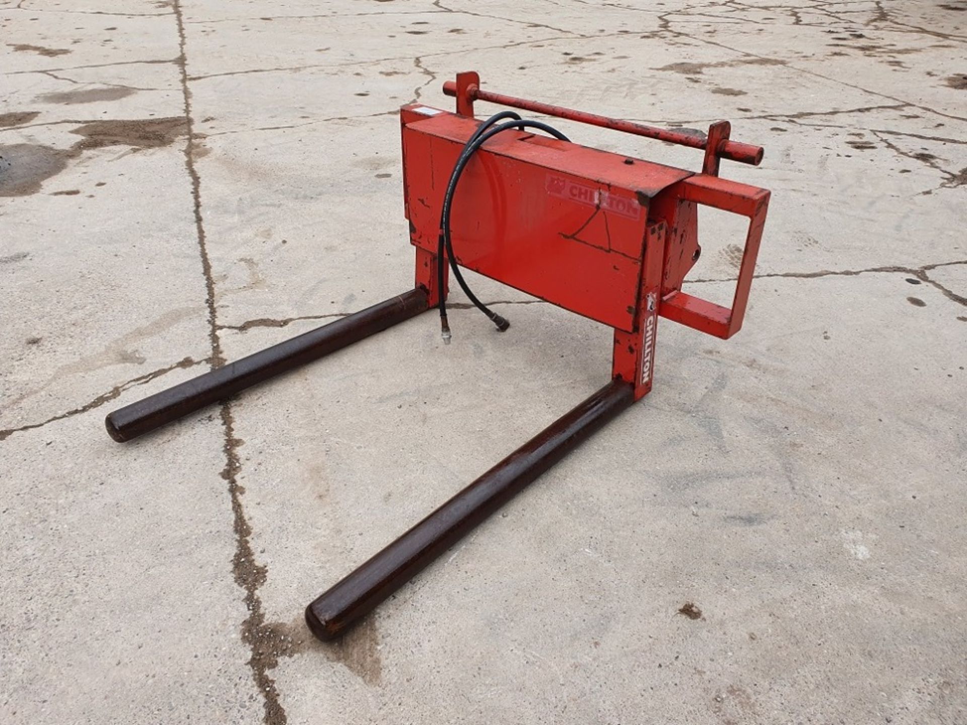 CHILTON BALE SQUEEZER C/W CHILTON BRACKETS - Image 3 of 5