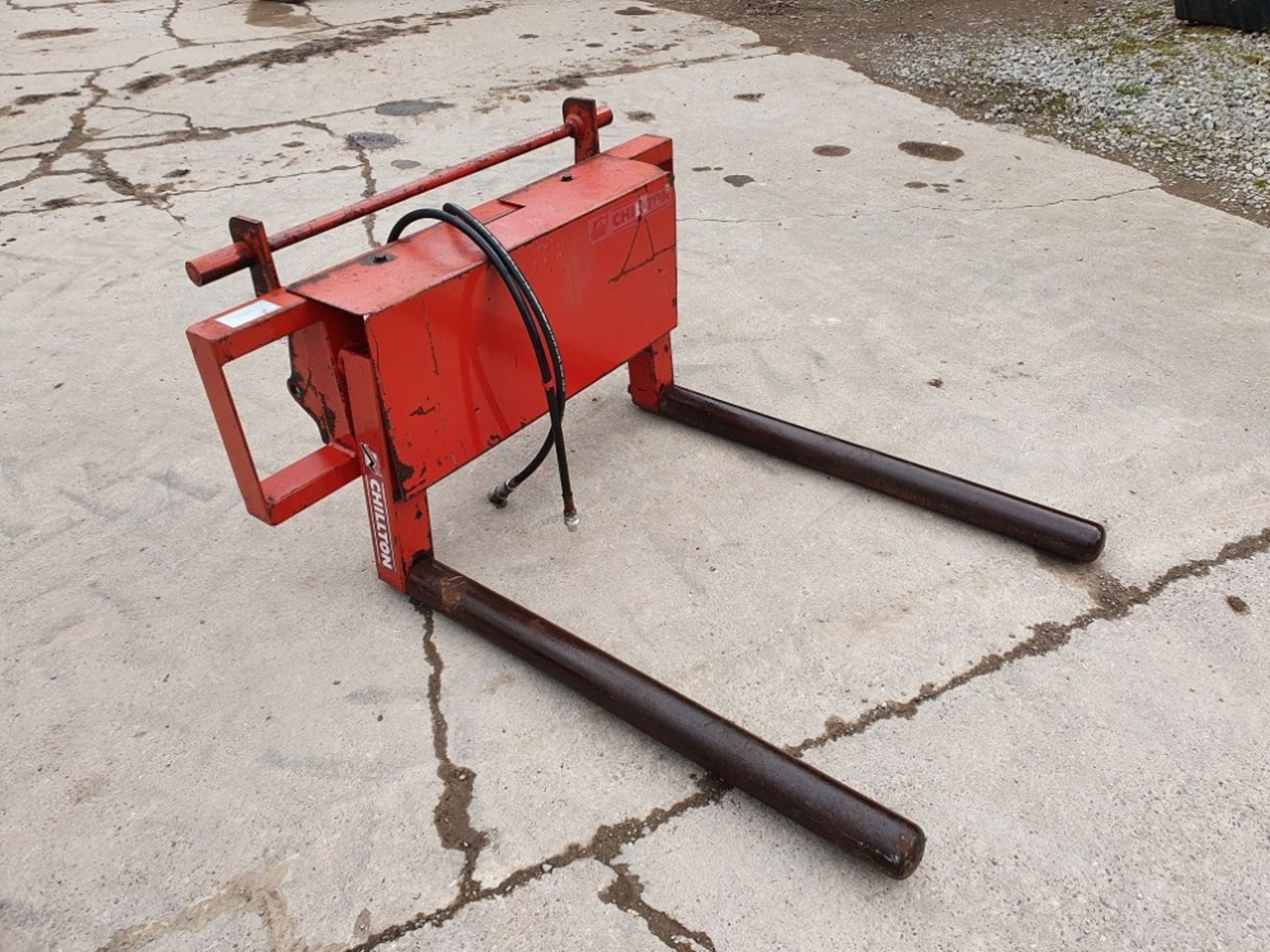 CHILTON BALE SQUEEZER C/W CHILTON BRACKETS - Image 2 of 5