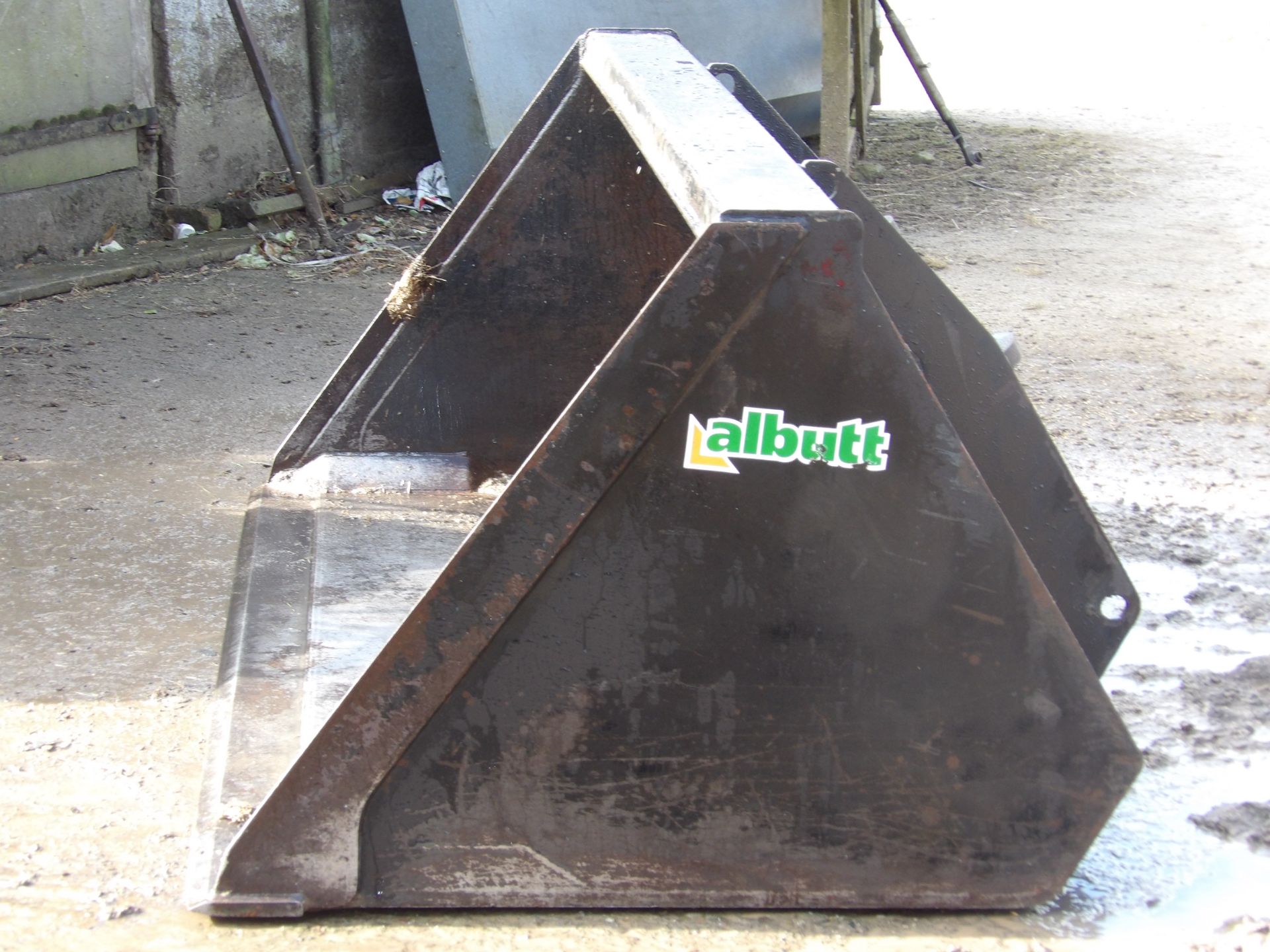 ALLBUT 7FT 6" GRAIN BUCKET