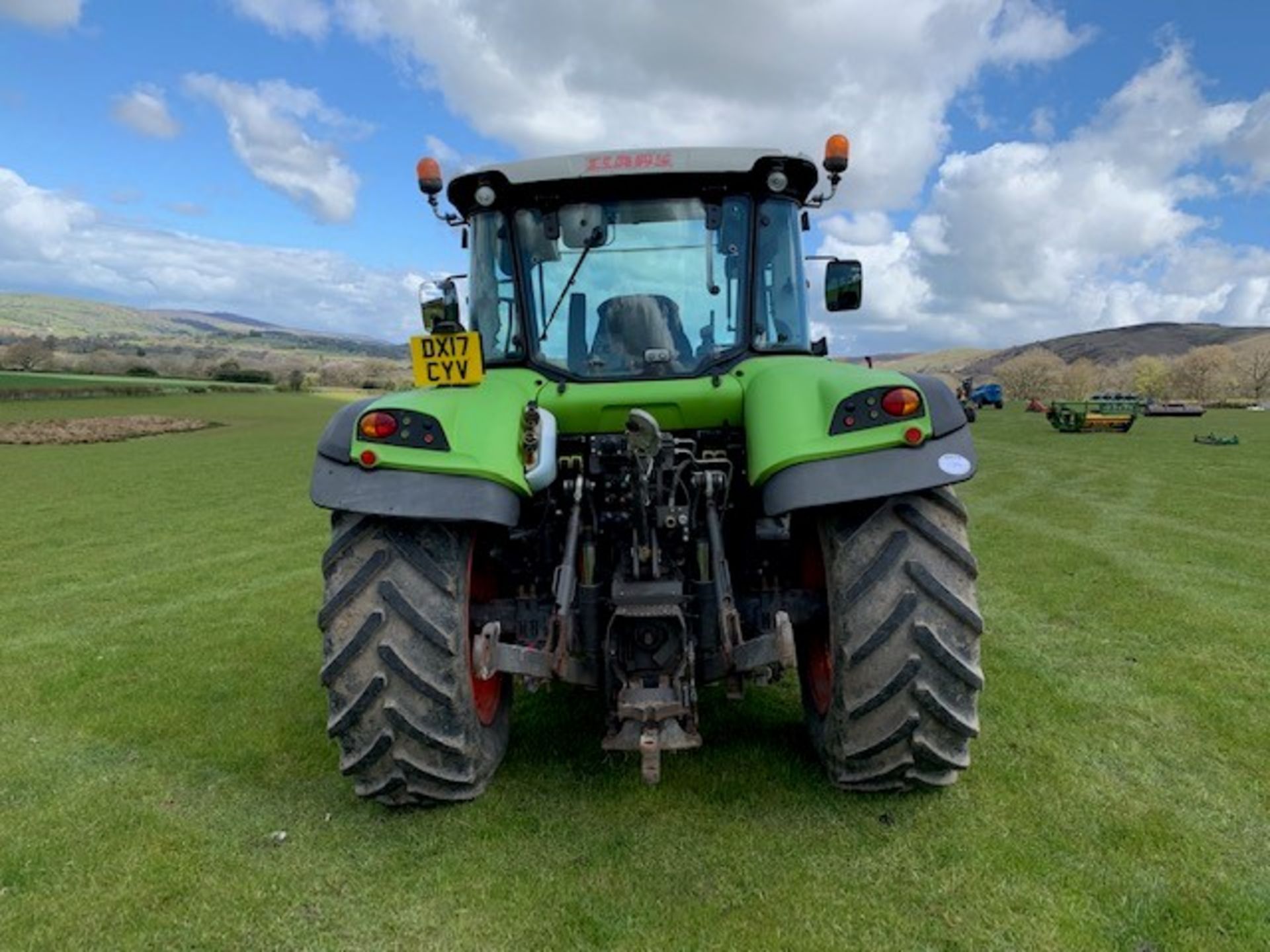 CLAAS ARION 440 4WD TRACTOR. REG.NO. DX17 CYV FIRST REG 1/4/17 125HP PANORAMIC ROOF APPROX 1800 HRS - Image 3 of 7