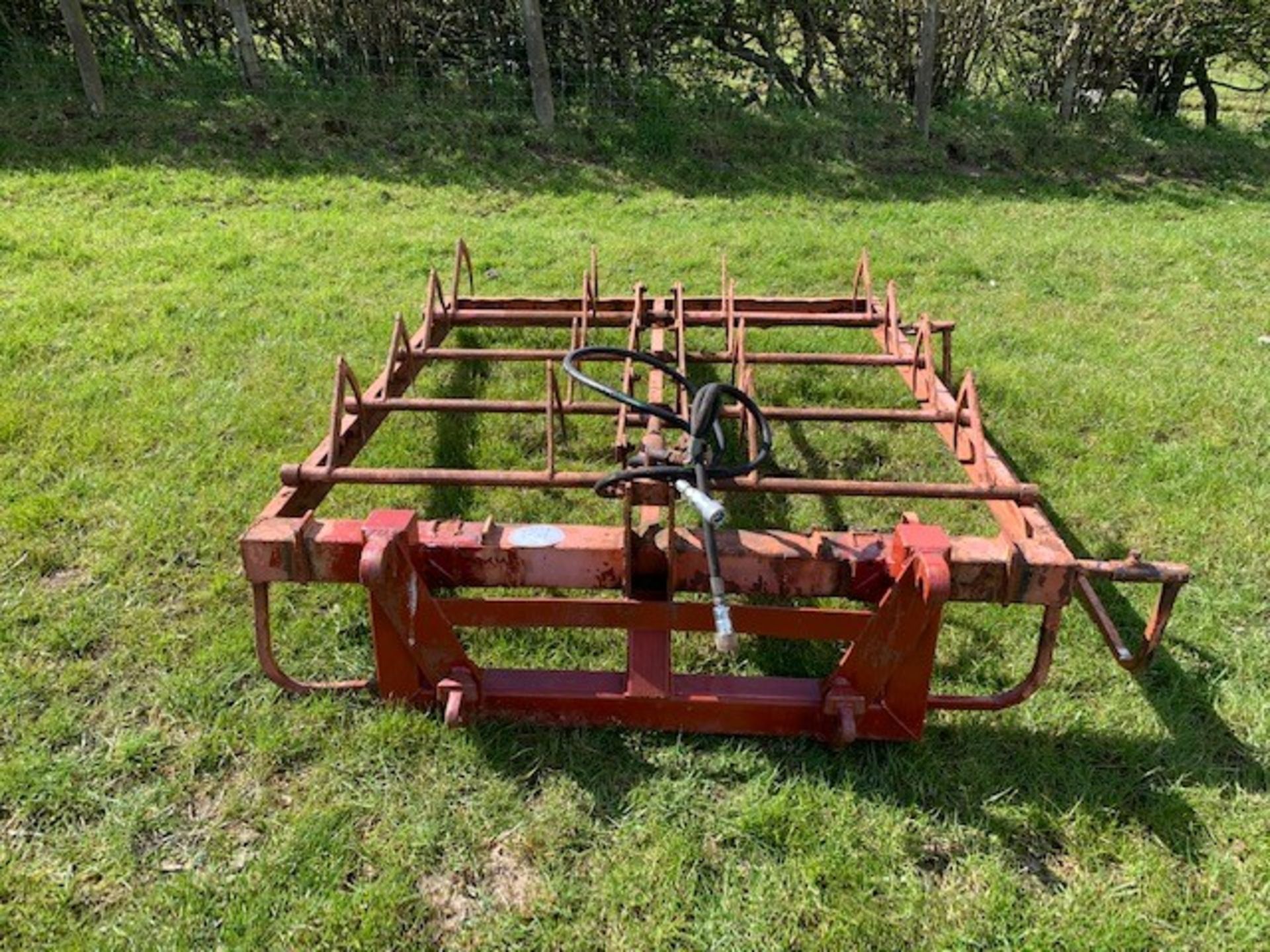 Flat 8 Bale Grab c/w Quicke Euro Brackets