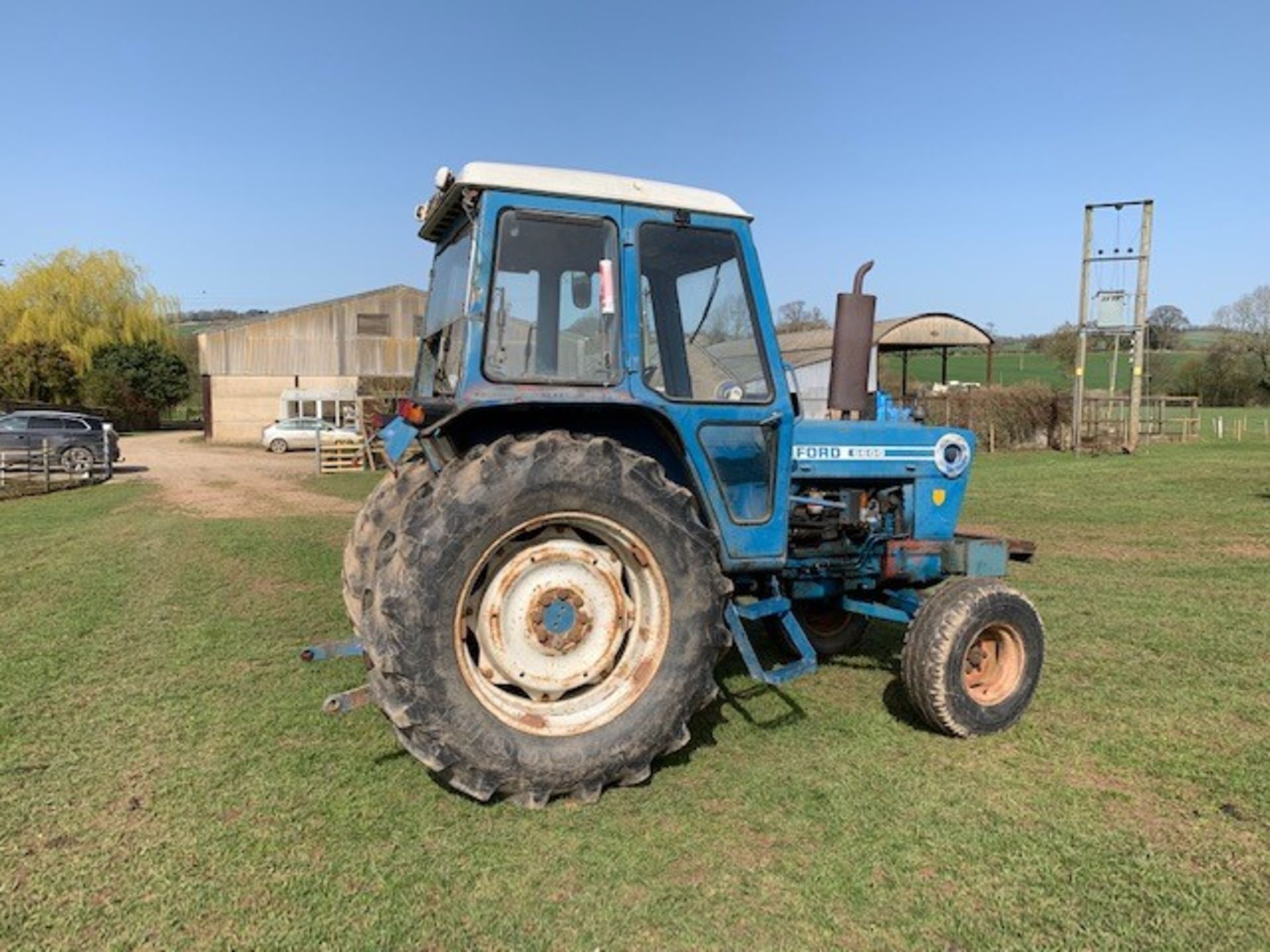 Ford 6600  2WD Tractor  (owned from new)                            Reg. No.  SNT 922R       First - Image 2 of 3