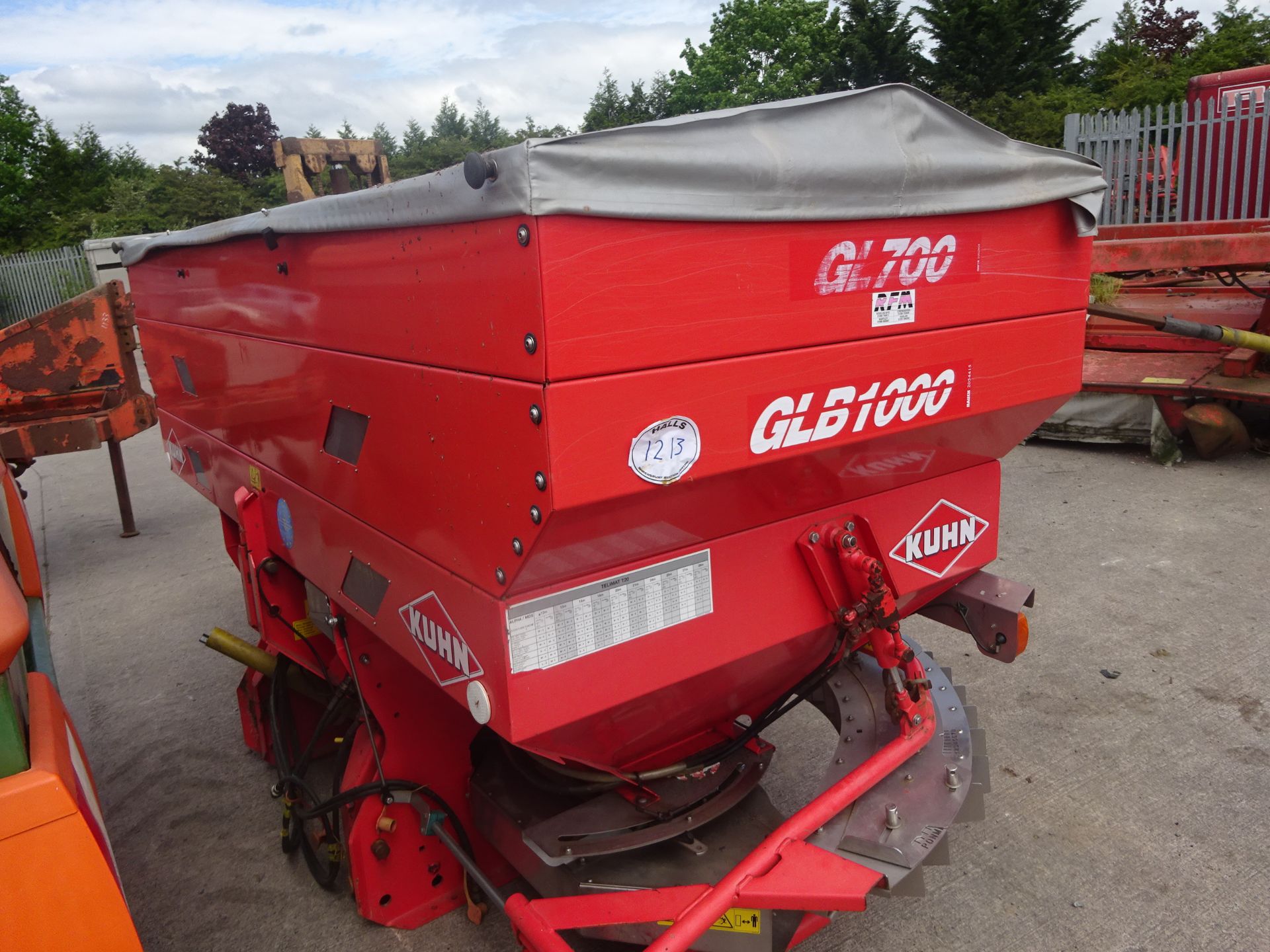 KUHN MDS 1142 TELEMAT, LIGHTS FERTILISER SPINNER