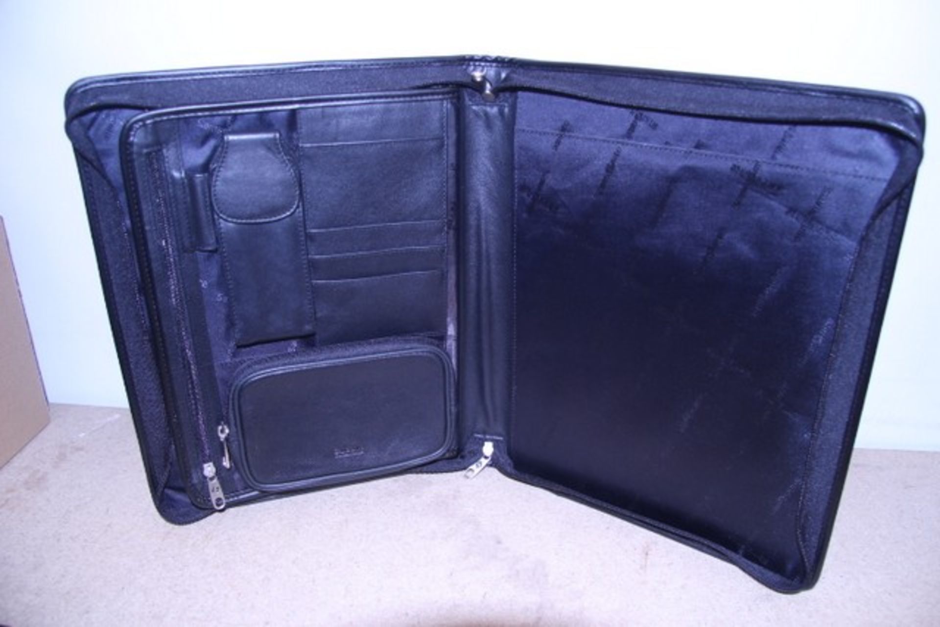 + VAT Brand New Samsonite Black Leather Executive Folder With Two Inner Pockets-Phone Case-Coin/Pen