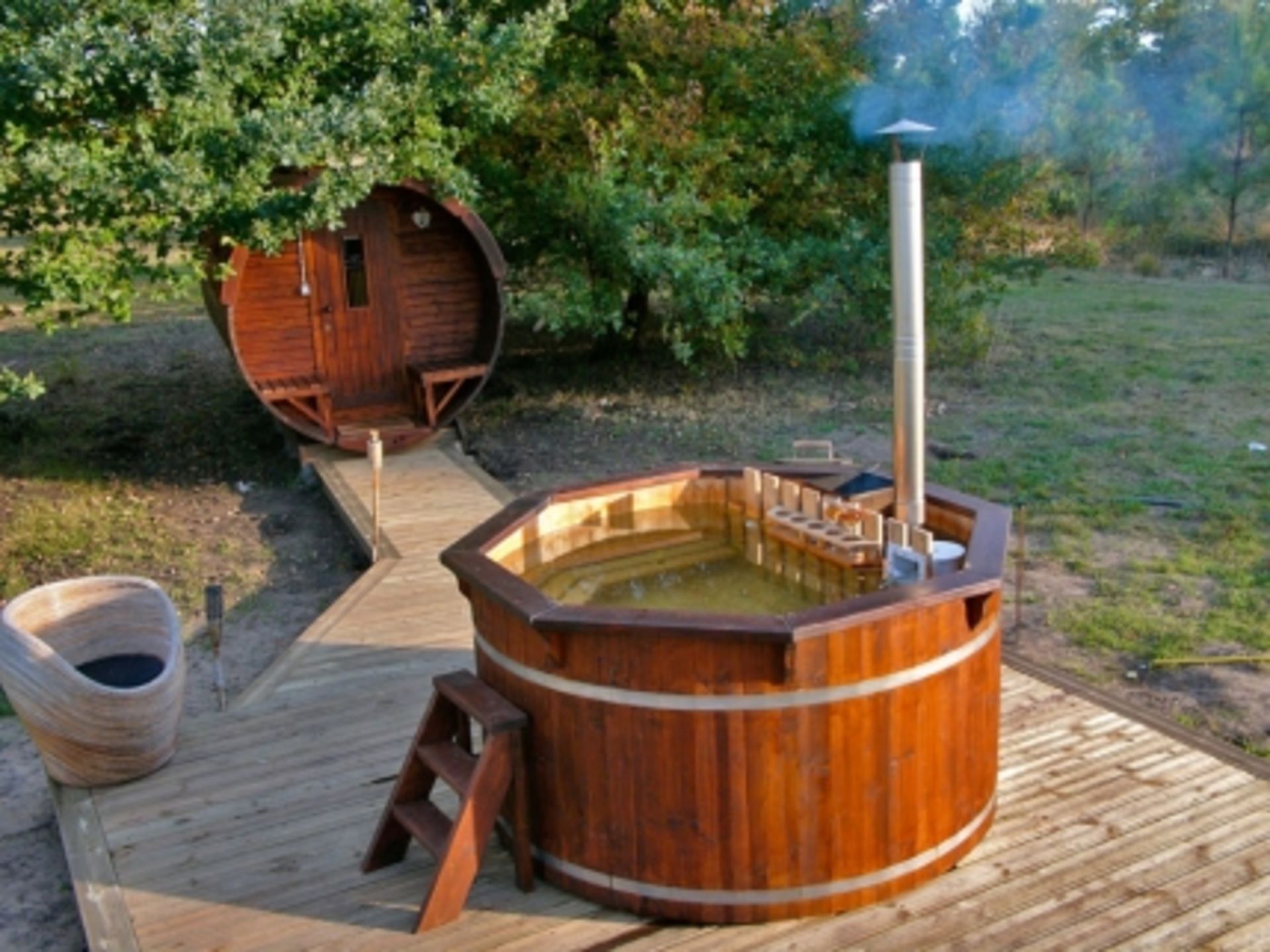 + VAT Brand New 1.9m Spruce Hot Tub with Stainless Steel Heater and Chimney - Stainless Steel