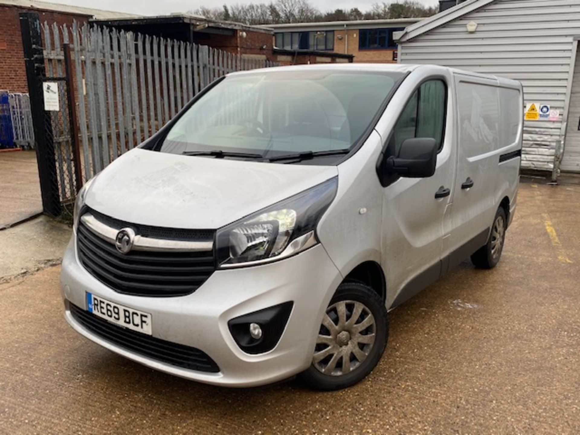 + VAT Grade A Vauxhall Vivero 2700 Sport CDTI Van - RE69 BCF - Two Previous Owners - Two Keys -