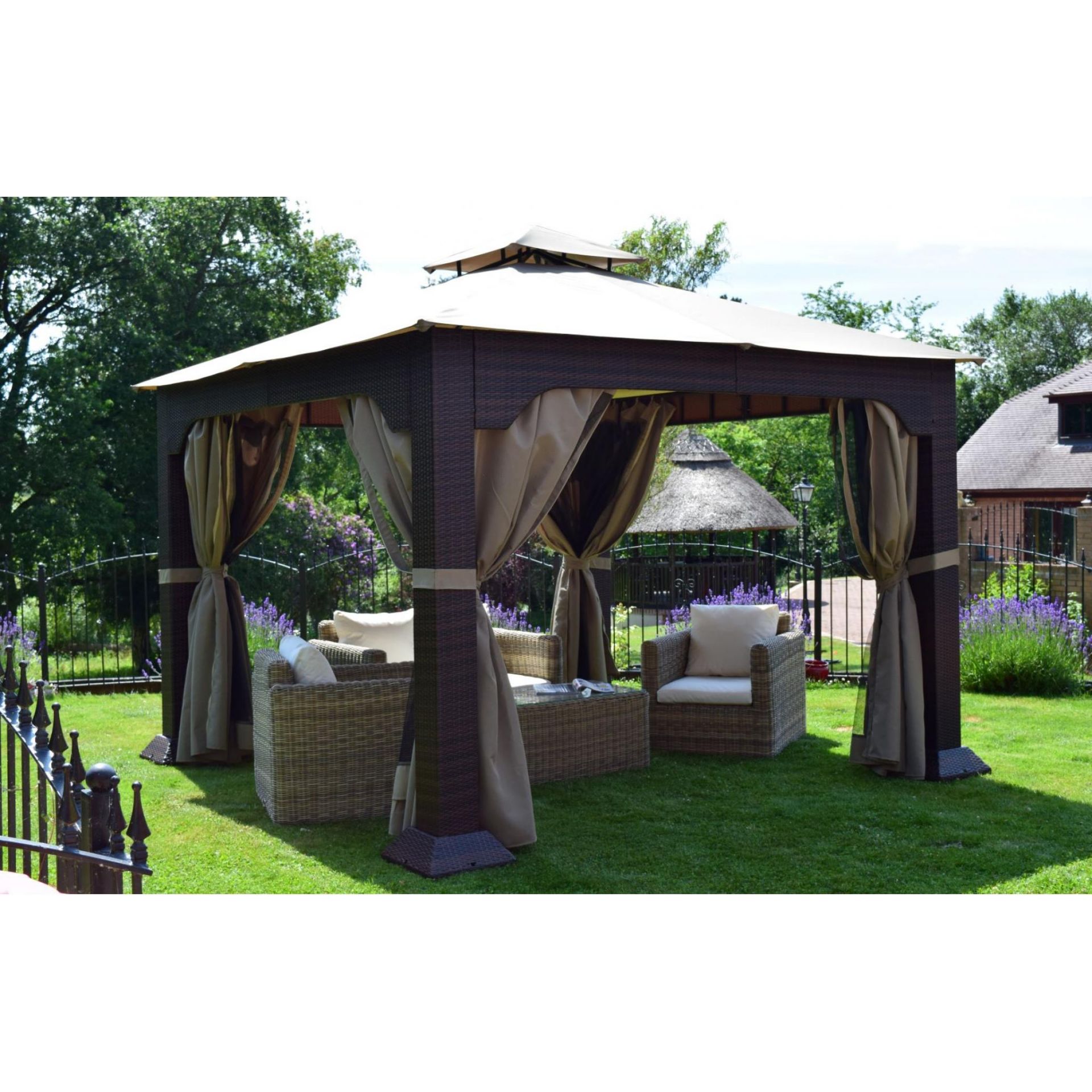 + VAT Brand New Chelsea Garden Company Luxury 3m x 3m Aluminium Frame Rattan Gazebo With