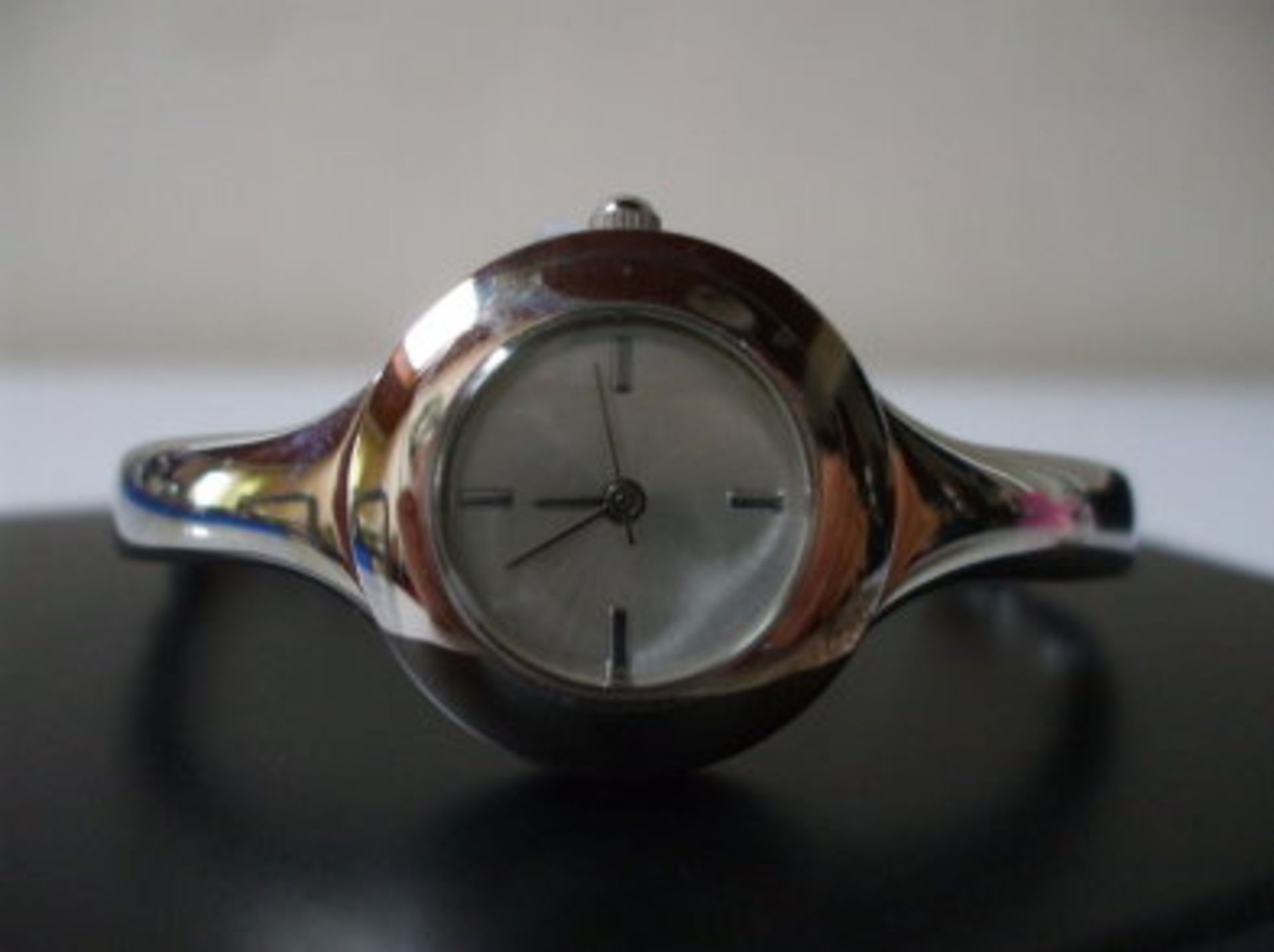 + VAT Brand New Avon Interchangeable Bezel Watch