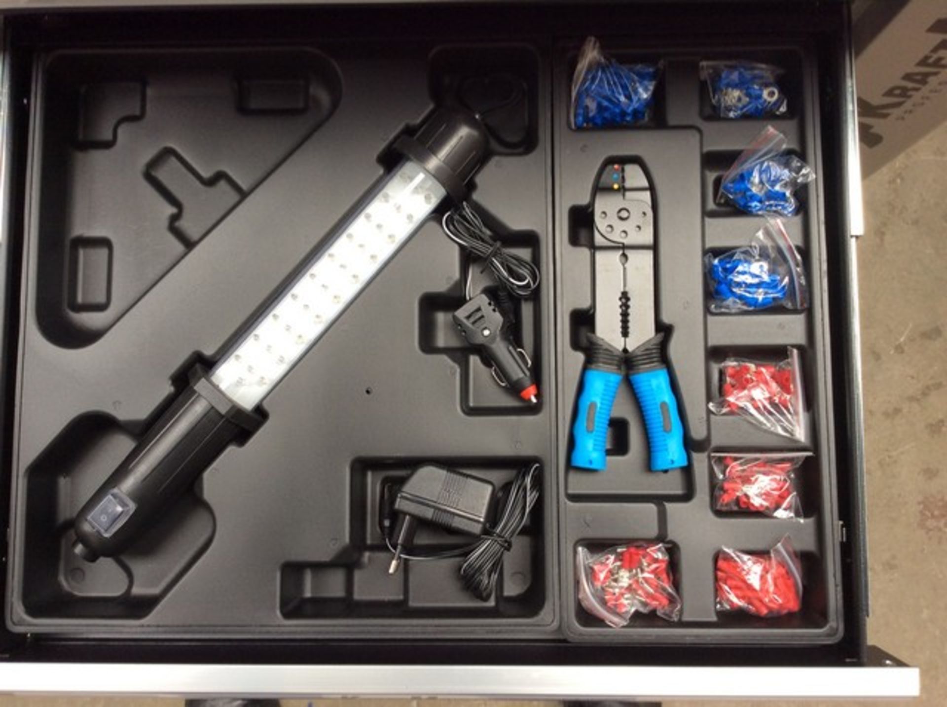 + VAT Brand New Seven Drawer Locking Garage Tool Cabinet With Lockable Castors-Seven EVA Drawers Of - Bild 8 aus 8