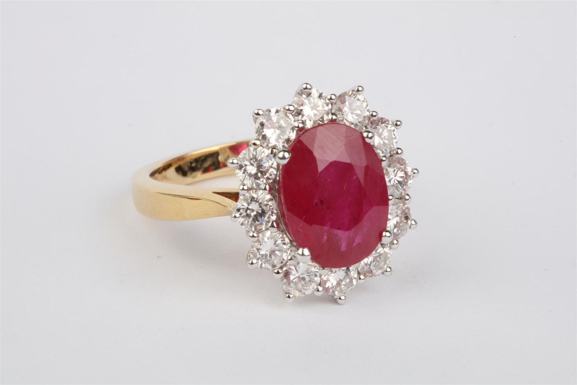 + VAT Beautiful Ladies Ruby and Diamond Ring With Large Central 5.42ct Ruby Surrounded By Twelve