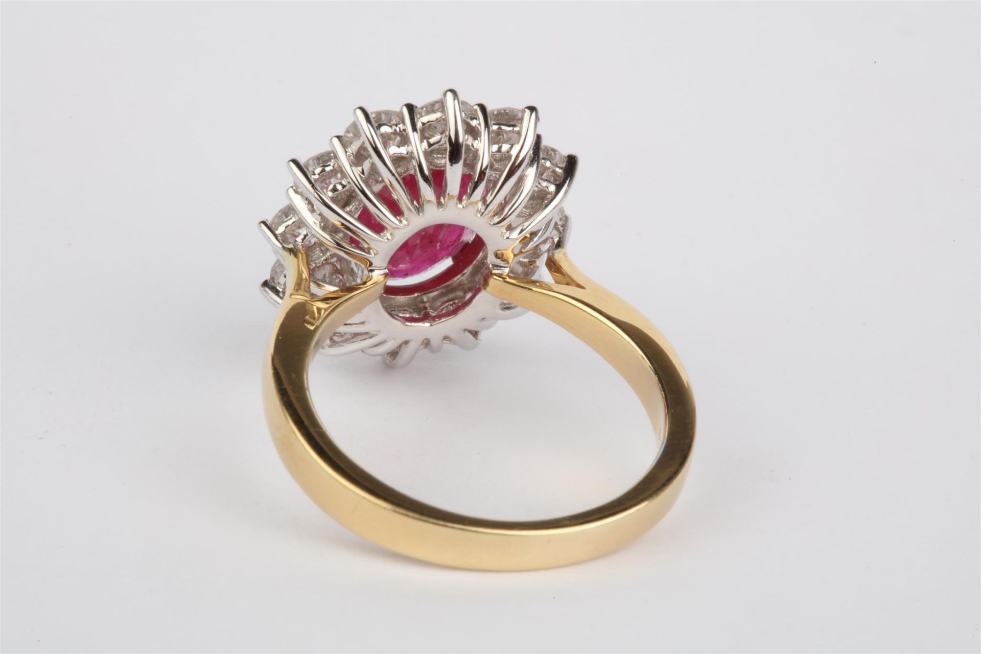 + VAT Beautiful Ladies Ruby and Diamond Ring With Large Central 5.42ct Ruby Surrounded By Twelve - Image 2 of 2
