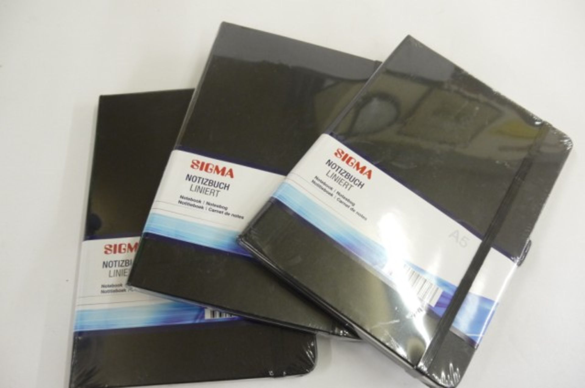 + VAT Grade A A lot of Five A5 Lined Notebooks 192 Pages with Hard Covers and Elastic