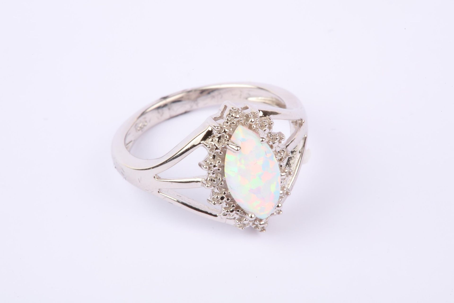 + VAT Brand New Cat's Eye Opal Dress Ring