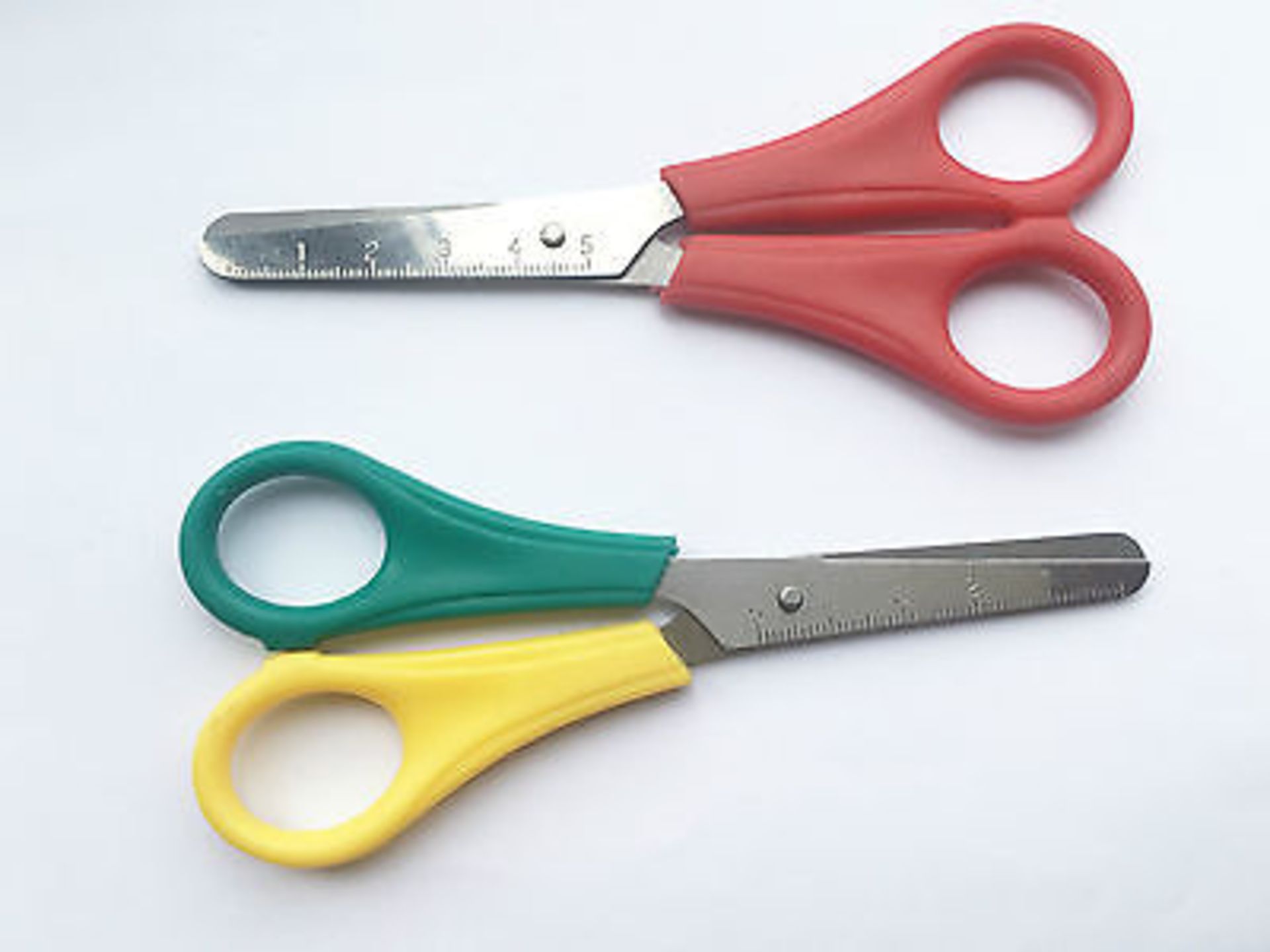 + VAT Grade A Box Of 84 Right Handed & 12 Left Handed 5 Inch Ruler Scissors