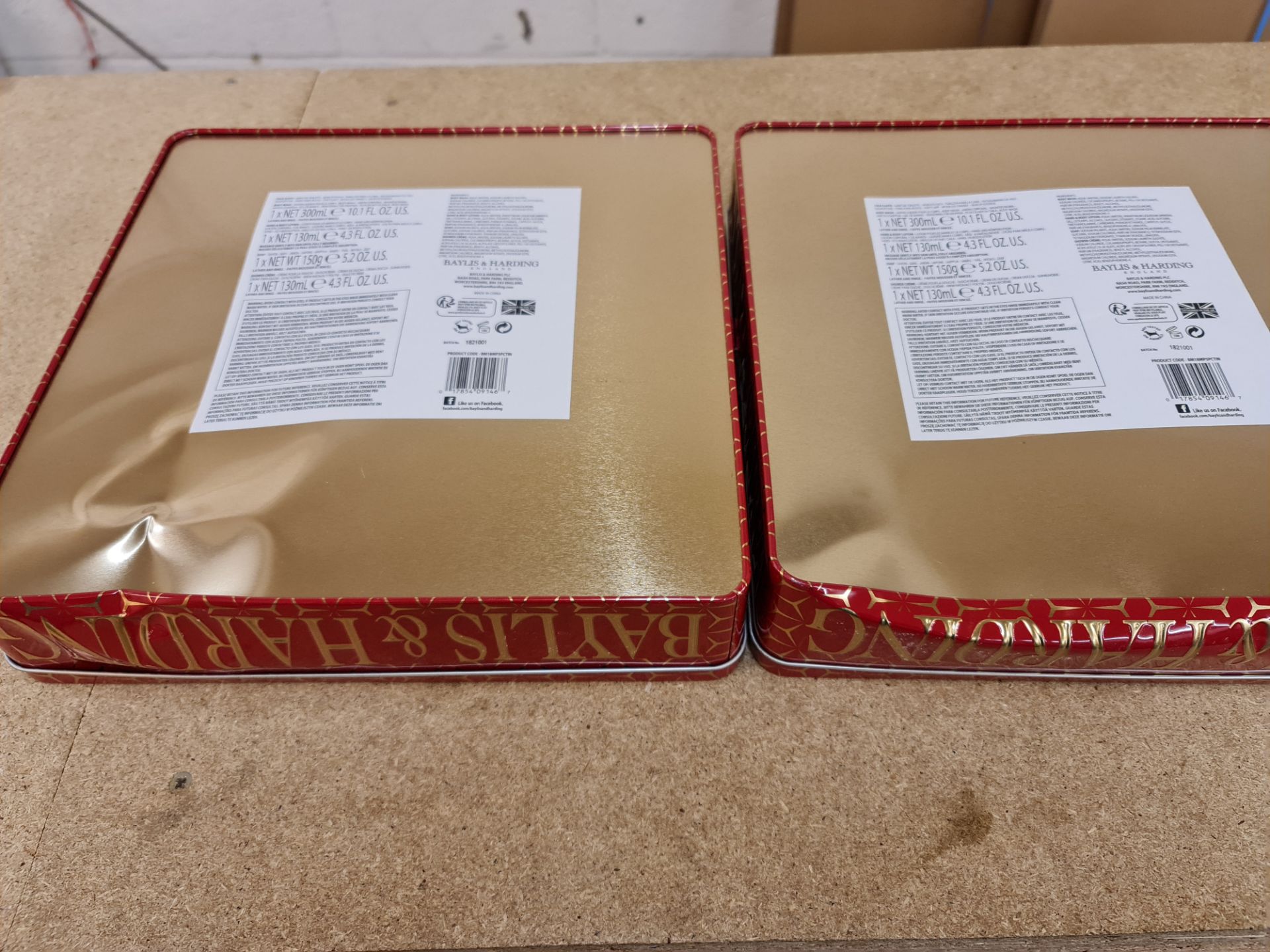 + VAT Grade C Two Baylis & Harding Midnight Fig & Pomegranate Metal Box Gift Sets - Damaged Boxes - Image 2 of 2