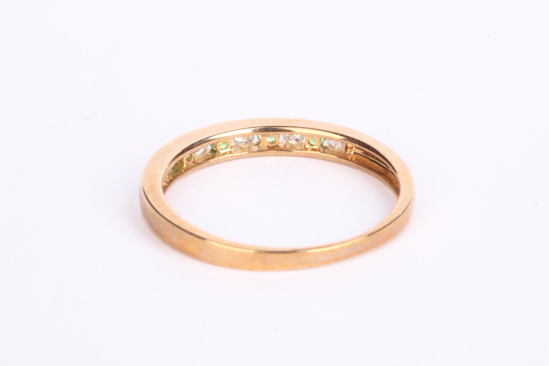 + VAT Ladies 9ct Yellow Gold Emerald and Diamond Eternity Ring Set With 5 Emeralds and 6 Diamonds - Image 2 of 2