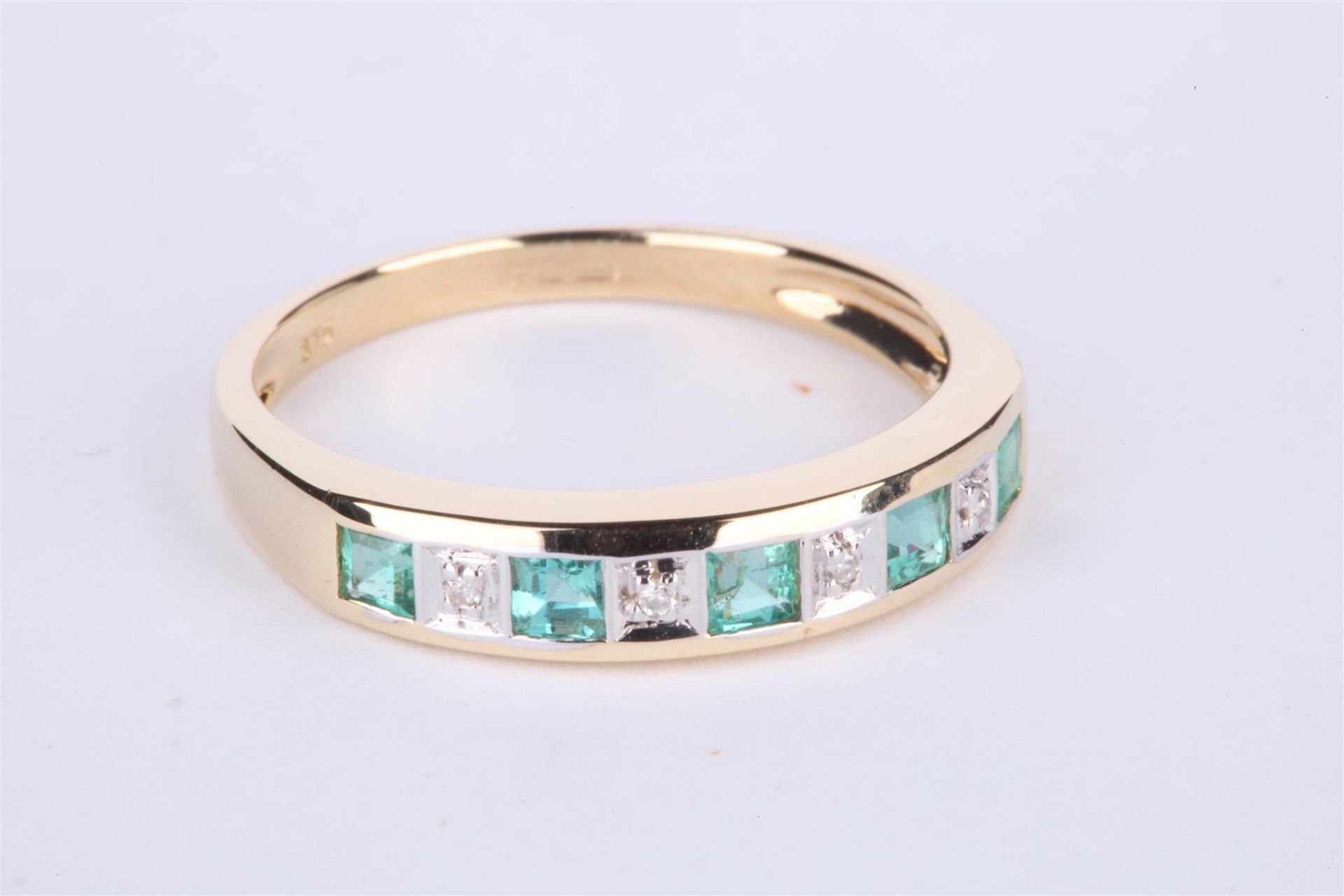 + VAT Ladies Gold Emerald and Diamond Eternity Ring Set With 5 Emeralds and 4 Diamonds