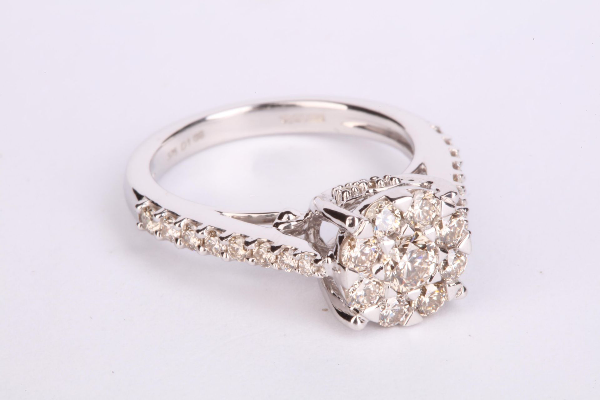 + VAT Ladies 9ct White Gold 1ct Diamond Cluster Ring With Central Diamonds and Diamonds On The