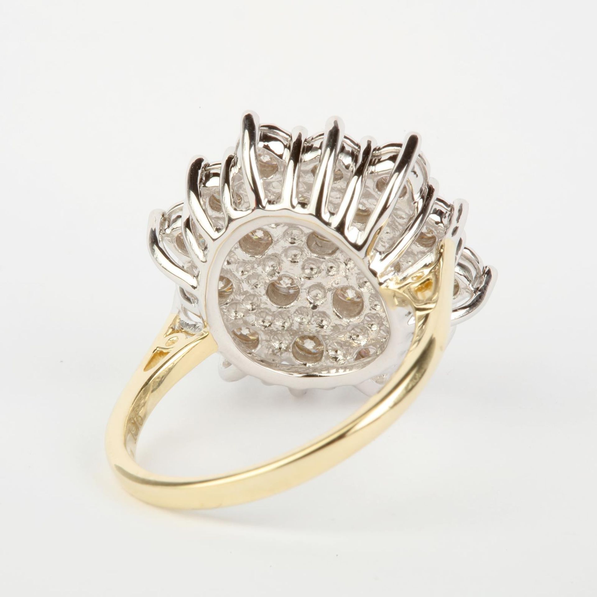 + VAT Ladies 9ct Yellow Gold 1CT Diamond Cluster Ring - Diamonds Set In White Gold - Image 2 of 3