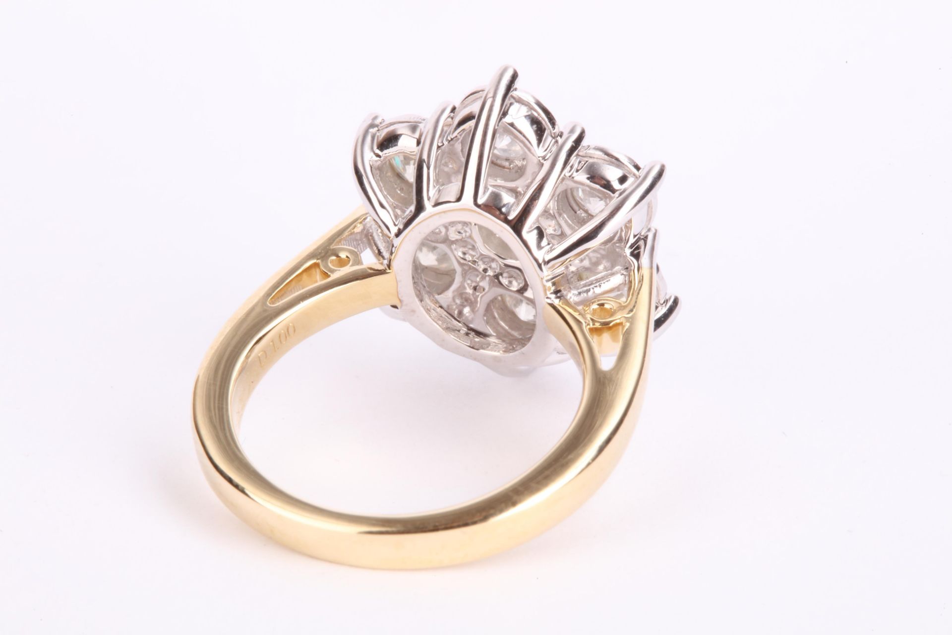 + VAT Ladies 9ct Yellow Gold 1CT Diamond Cluster Ring - Diamonds Set In White Gold - Image 3 of 3