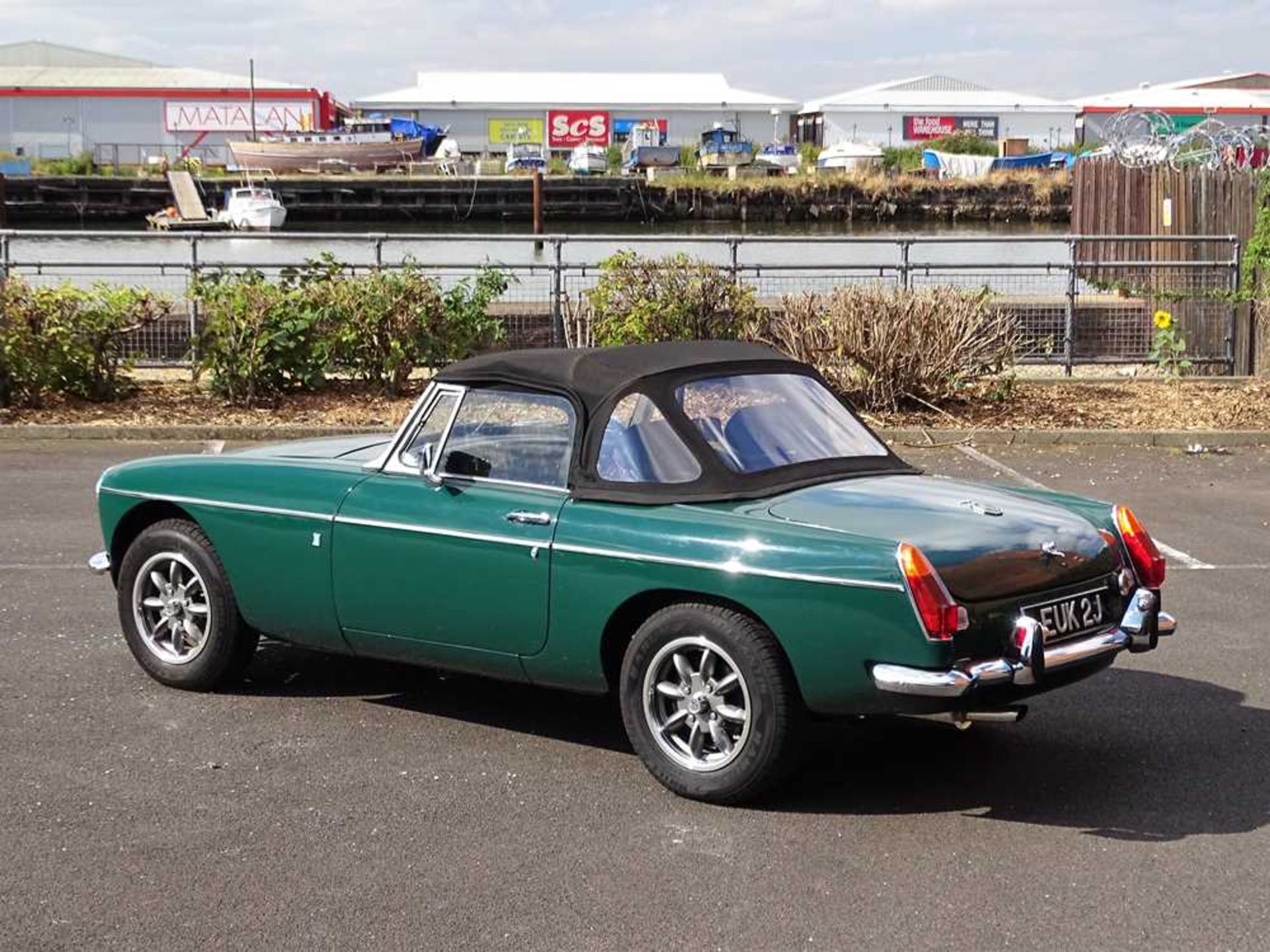 1971 MG B Roadster Restored at a cost of c.£33,000 - Image 17 of 43
