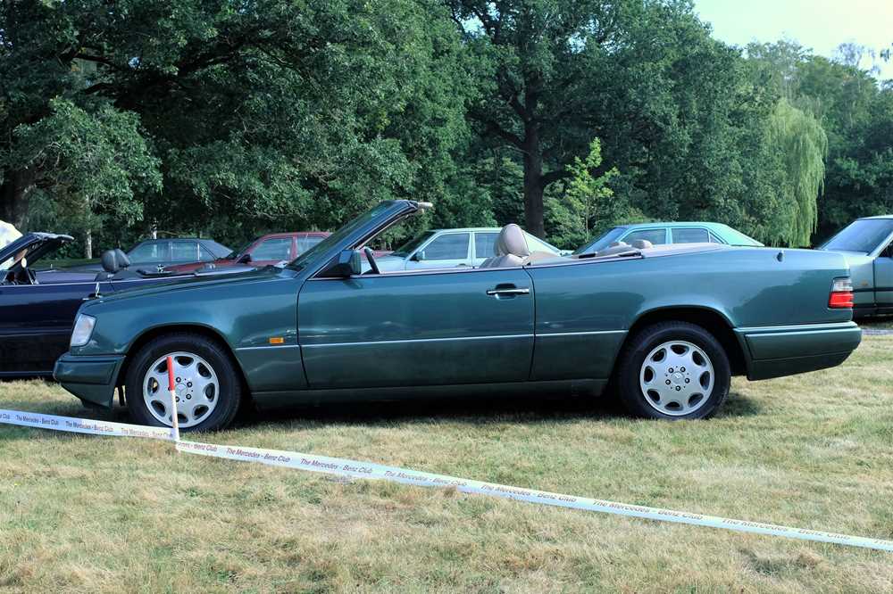 1995 Mercedes-Benz E220 Cabriolet - Image 4 of 21