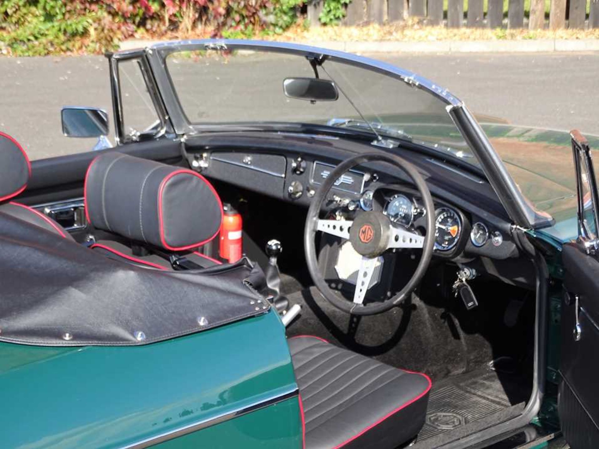 1971 MG B Roadster Restored at a cost of c.£33,000 - Image 15 of 43