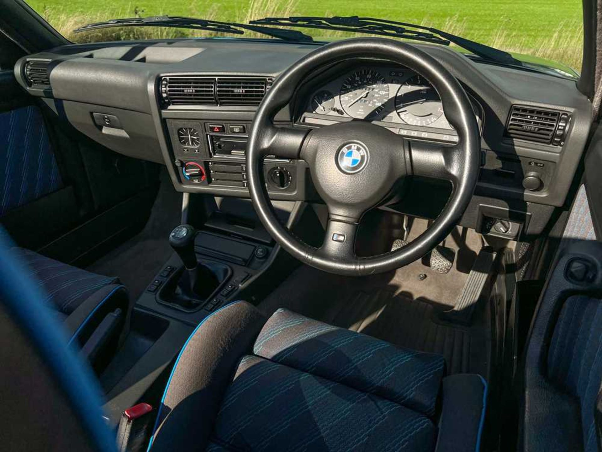 1992 BMW 318i Convertible Motorsport 'Design Edition' - Bild 18 aus 57
