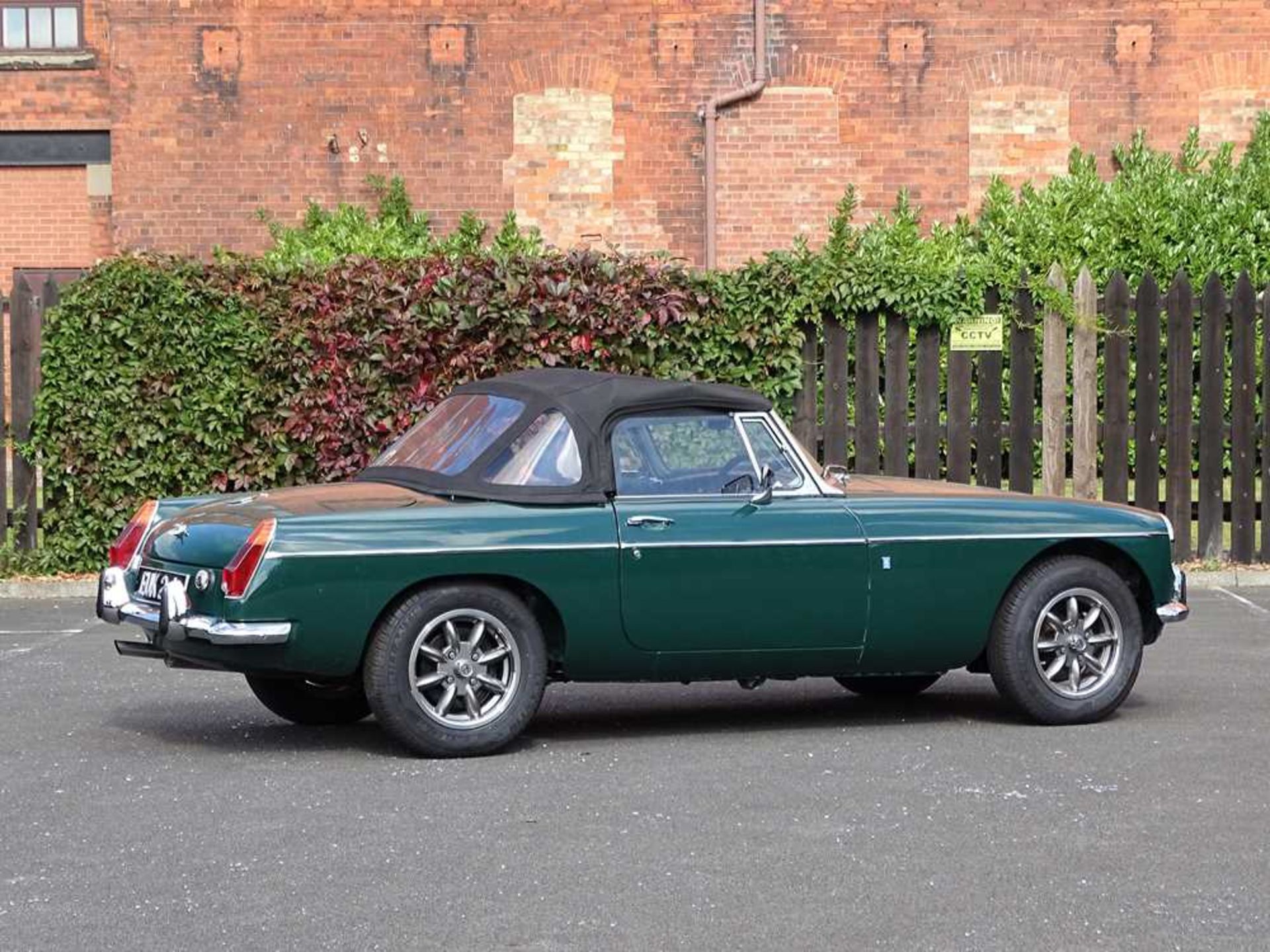 1971 MG B Roadster Restored at a cost of c.£33,000 - Image 20 of 43