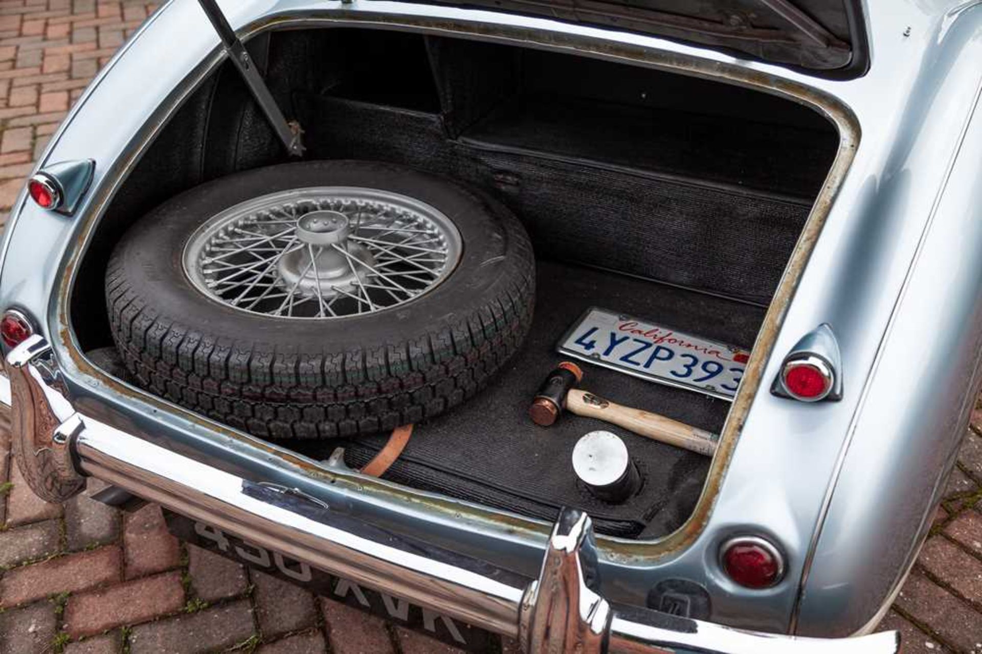 1955 Austin-Healey 100/4 Subtly Upgraded with 5-Speed Transmission and Front Disc Brakes - Image 30 of 54